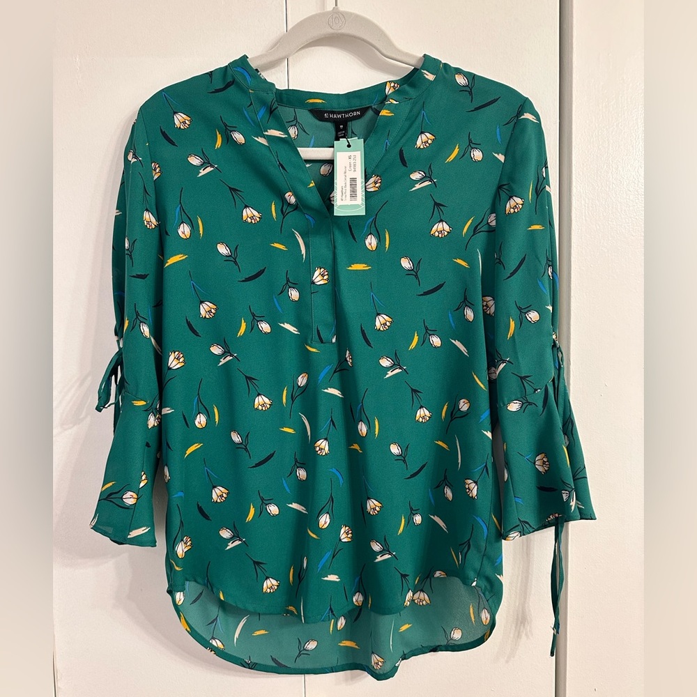 41 Hawthorn Trina Pleat Back Detail Blouse